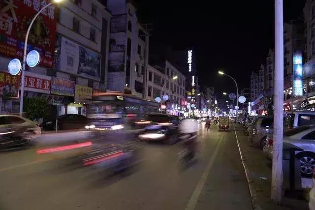 5千工资还贷4千 (夫妻收入1万还贷6000压力大不大)