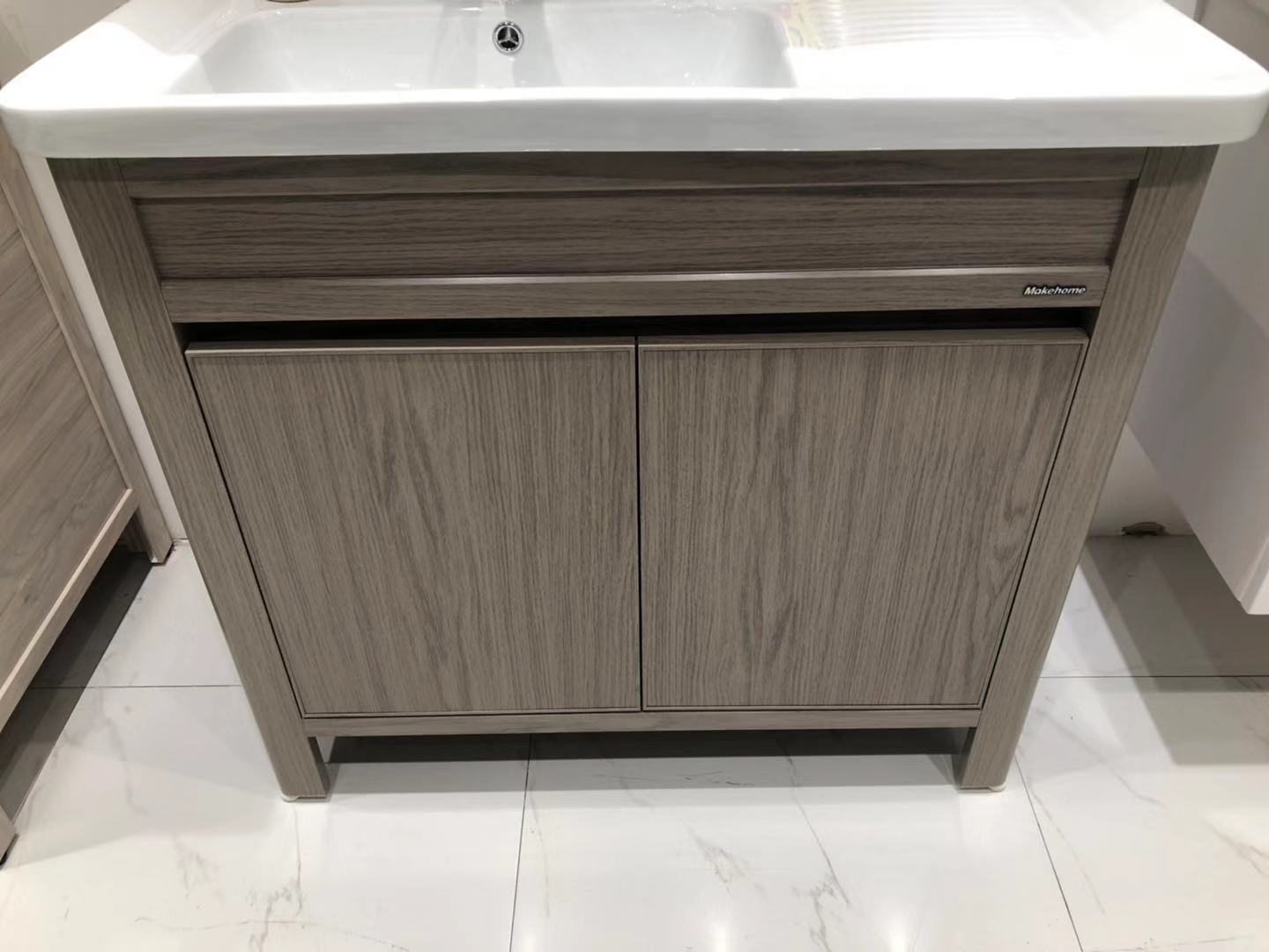 怎么选卫生间花洒马桶和浴柜,卫生间的马桶和淋浴柜怎么选