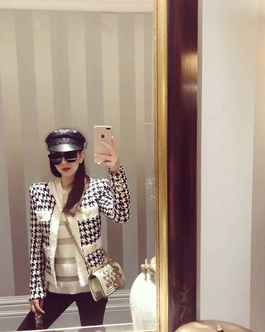 天王嫂方媛学院风造型很有英伦范,天王嫂方媛化妆前后判若两人