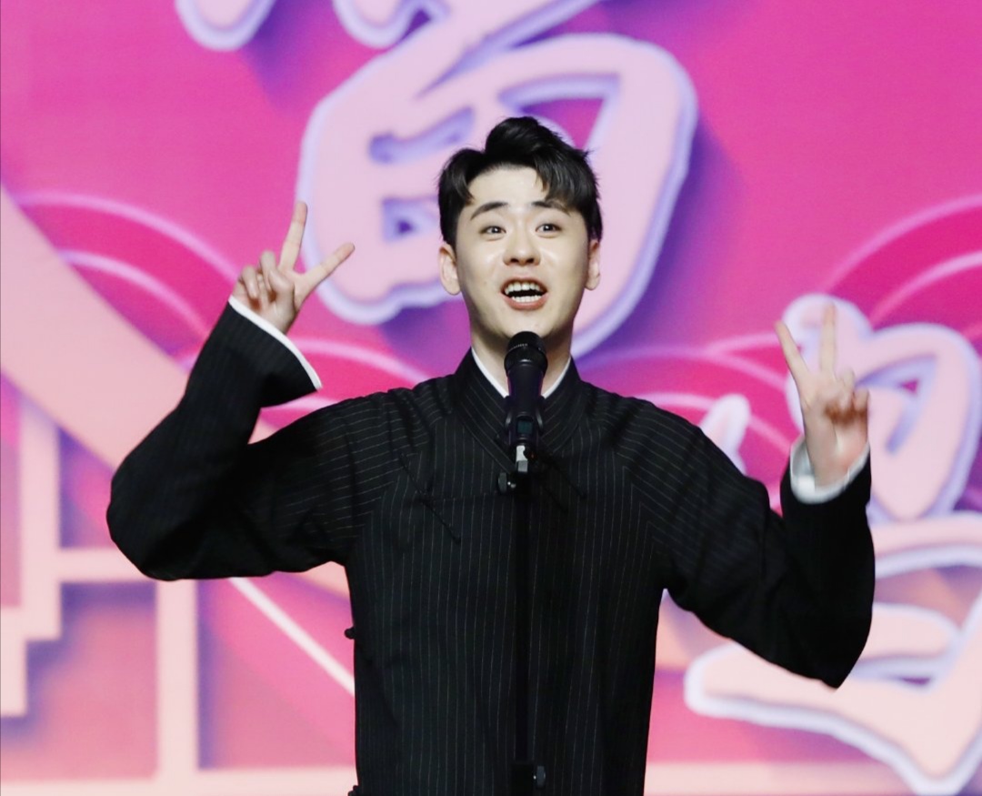 上品的张云雷上品的观众，爱是克制与奉献，终见少年开心的笑容