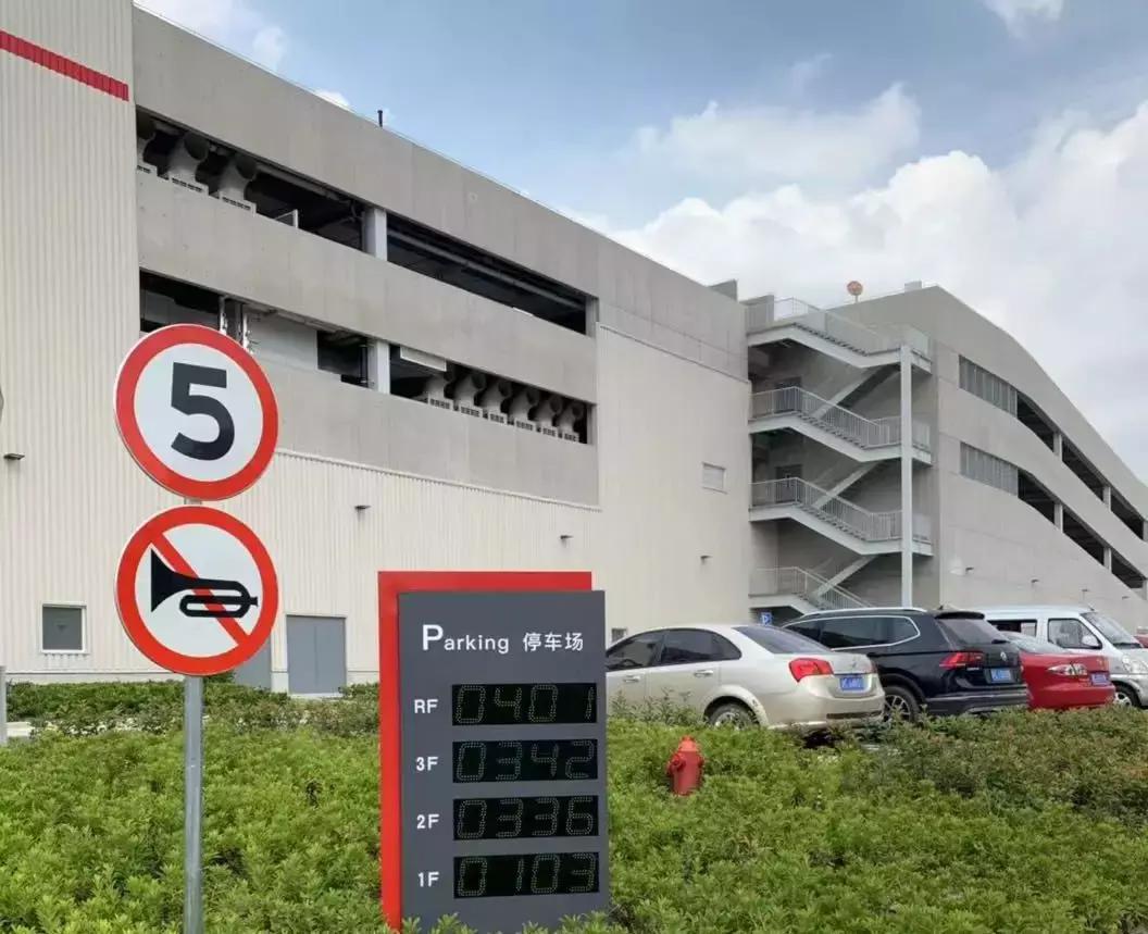 买东西还要花299开会员?Costco中国大陆首店开业,会员已卖十万