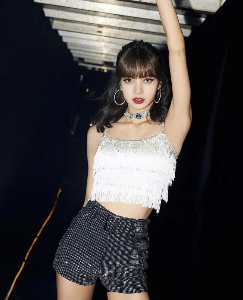 jennie甜酷风穿搭,jennie新造型lisa同款穿搭