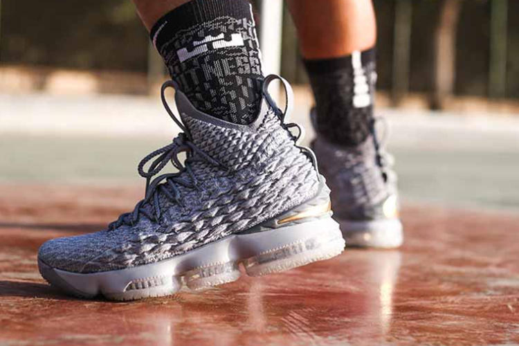 开了胶的鞋子怎么办,开了胶的鞋子值得买吗