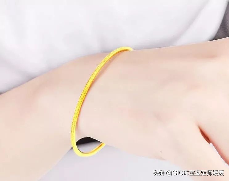 实心黄金手镯变形修复需要多少钱,黄金手镯变形了在家怎么恢复变圆