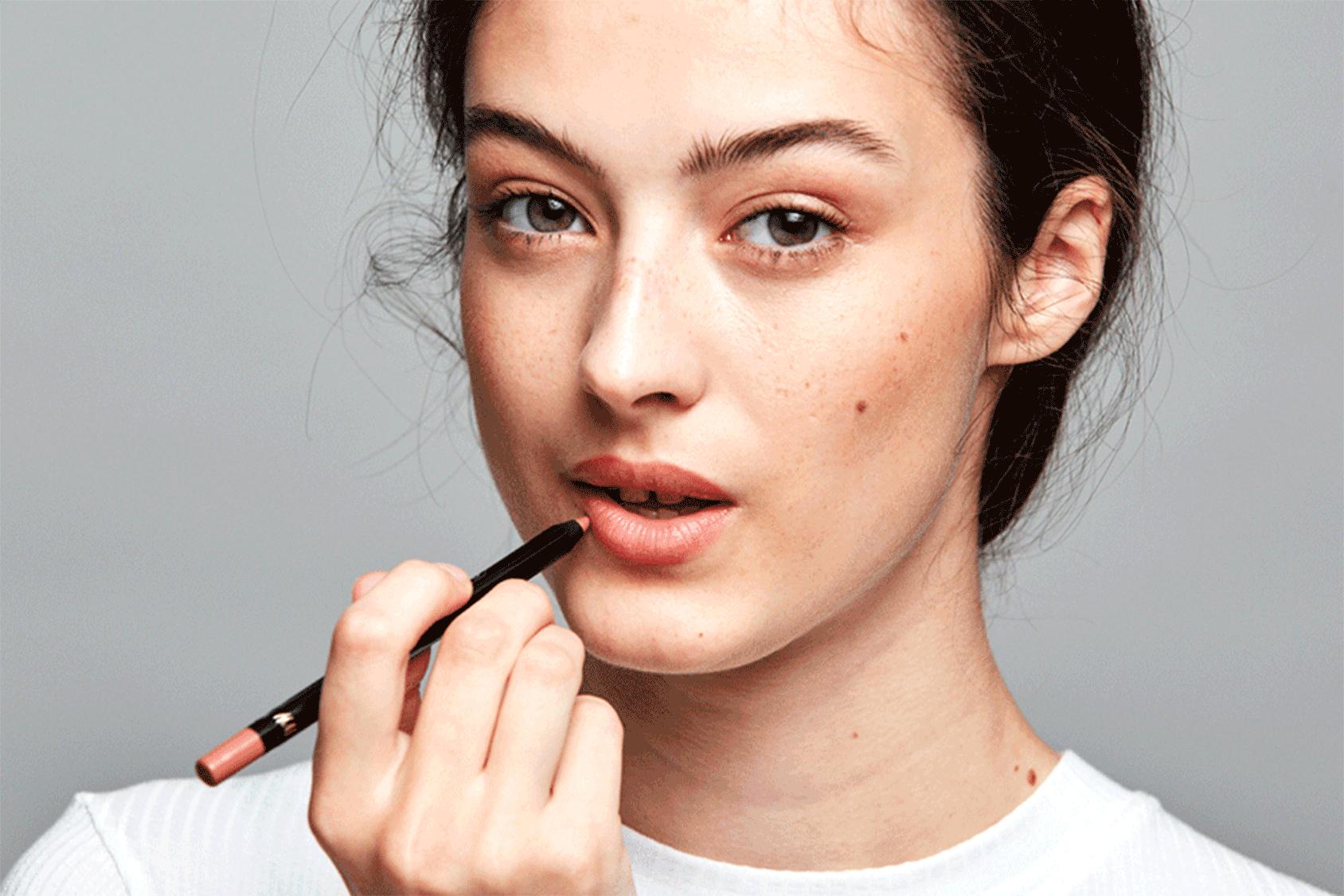 怎么用唇线笔化薄唇妆,唇线笔可以拯救不完美的唇型