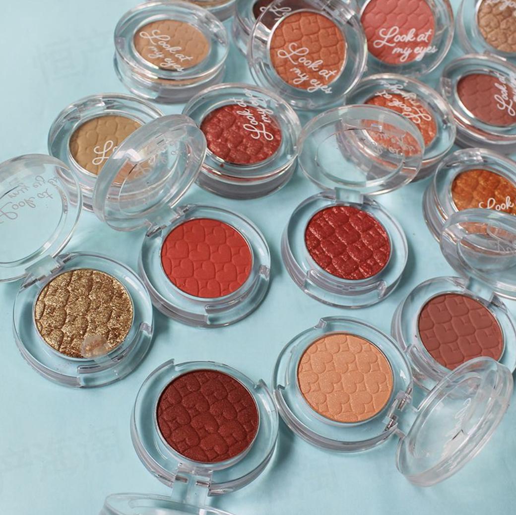 BOBBIBROWN单色眼影盘,碎闪intoyou单色眼影m01