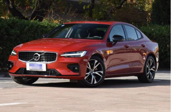 开车时间长了胸闷怎么回事,一开车就心慌气短怎么回事