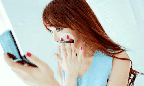 护肤品一上脸就“搓泥”？脸上都是“泥屑屑”怎么办？