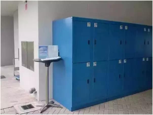 下了飞机到哪寄存行李,香港机场寄存行李有免费的地方吗