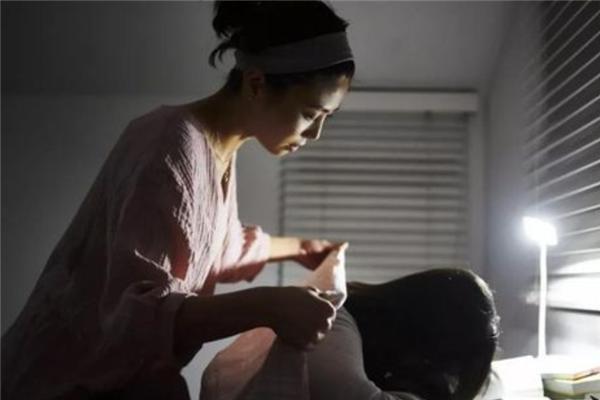 初三学生熬夜写作业,初三学生作业晚上还没写完怎么办