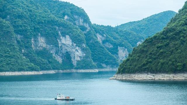清江画廊风景简介,三百里清江美如画