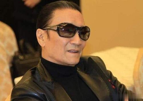 谢贤年轻时的视频,谢贤以前年轻的时候纪录片