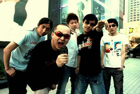 乐队的夏天|黑撒的歌词太土?是你没读懂含蓄的古城