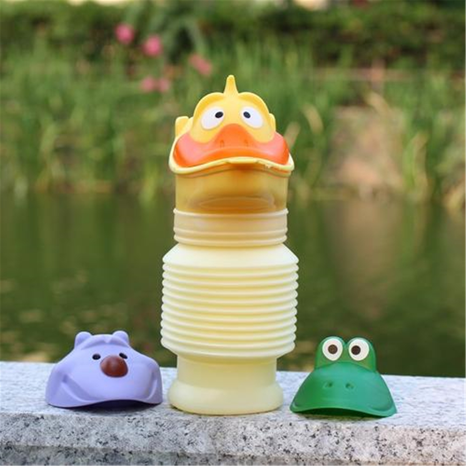 孩子在外面不愿意上厕所怎么办,孩子只认马桶不会蹲便怎么办