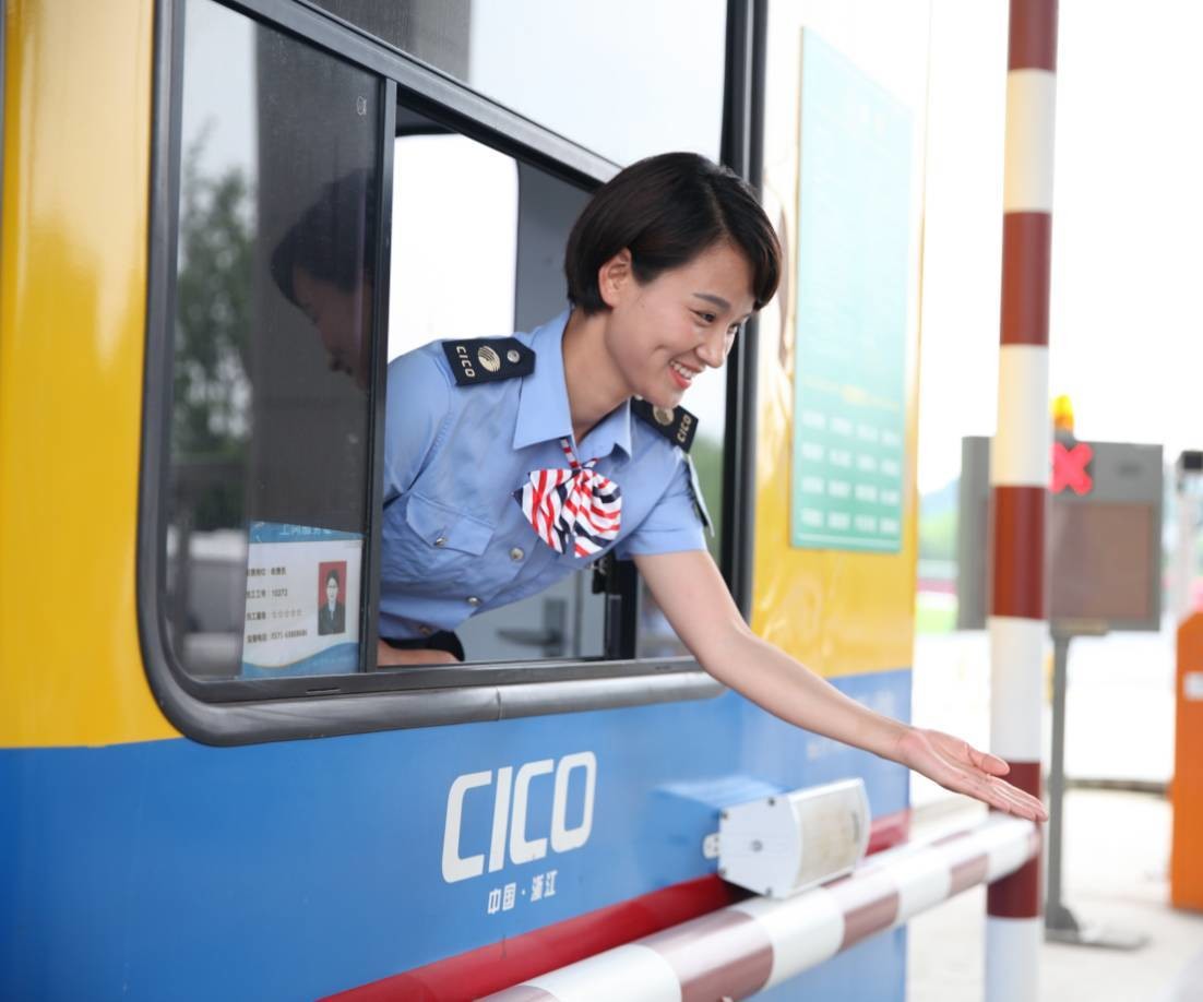 高速路收费员工资低为何还有人去,高速收费员为什么坚持不下去