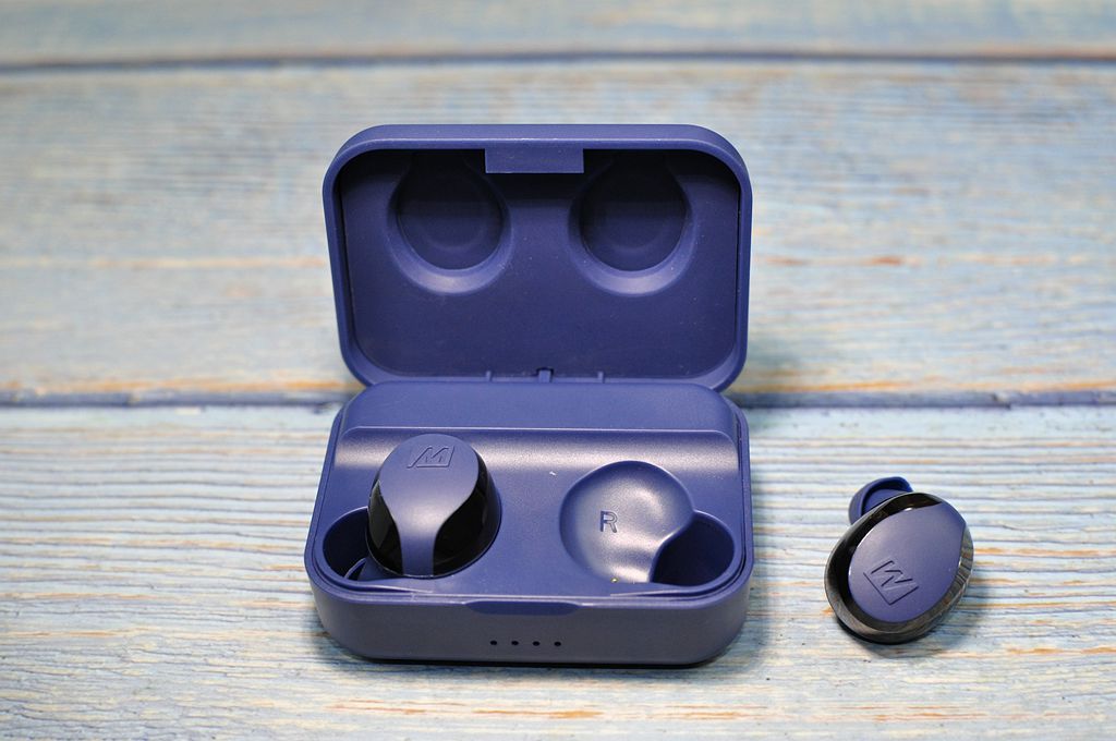 airpods出来前的蓝牙耳机,比airpods更受欢迎的真无线耳机