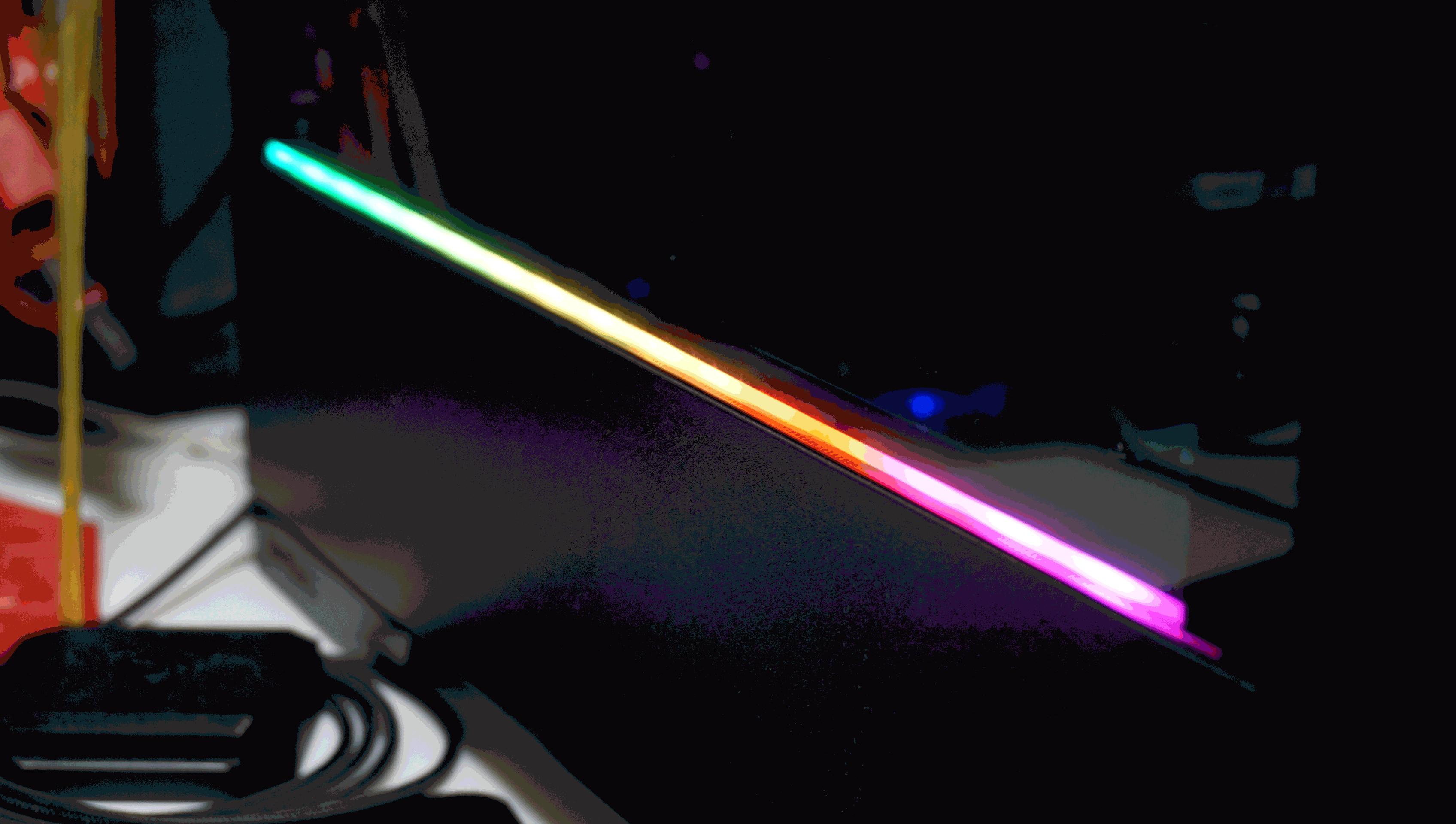 色彩与色彩的碰撞,色与彩