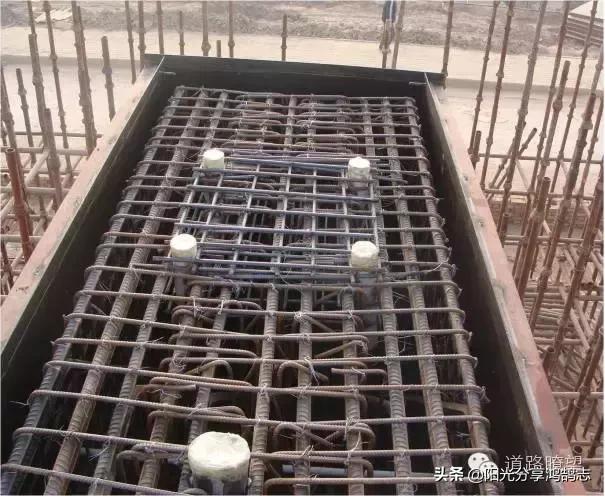 盆式橡胶支座结构,桥梁垫石及支座施工视频