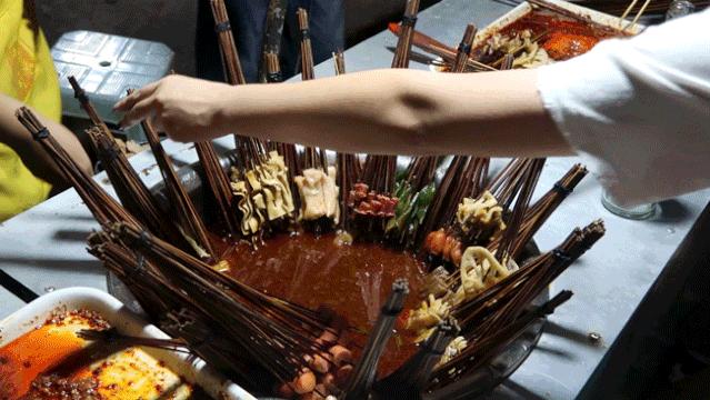 成都这些小店要关门的话，好多人会哭的！