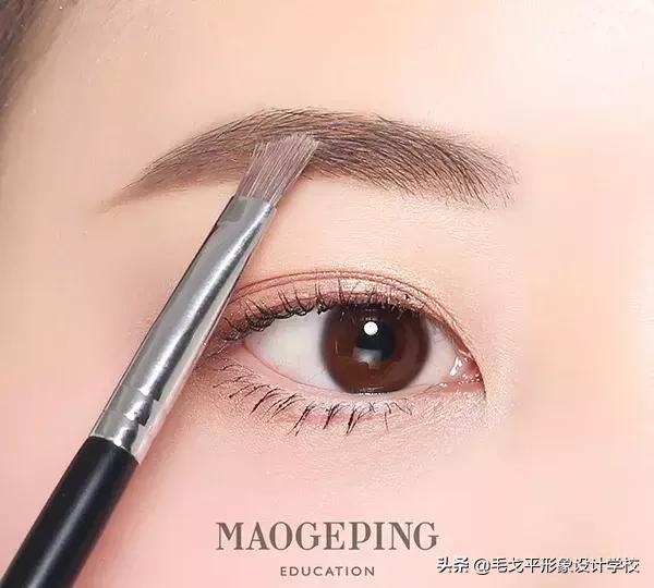 手残星人也能学会的眼影画法,手残怎么画眉毛最有效
