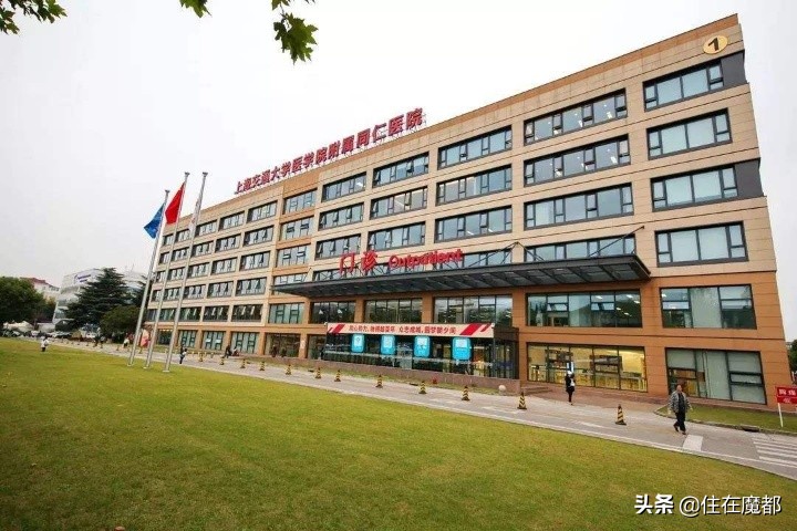 长宁区地铁口100米精装修loft,上海地铁口100万loft公寓