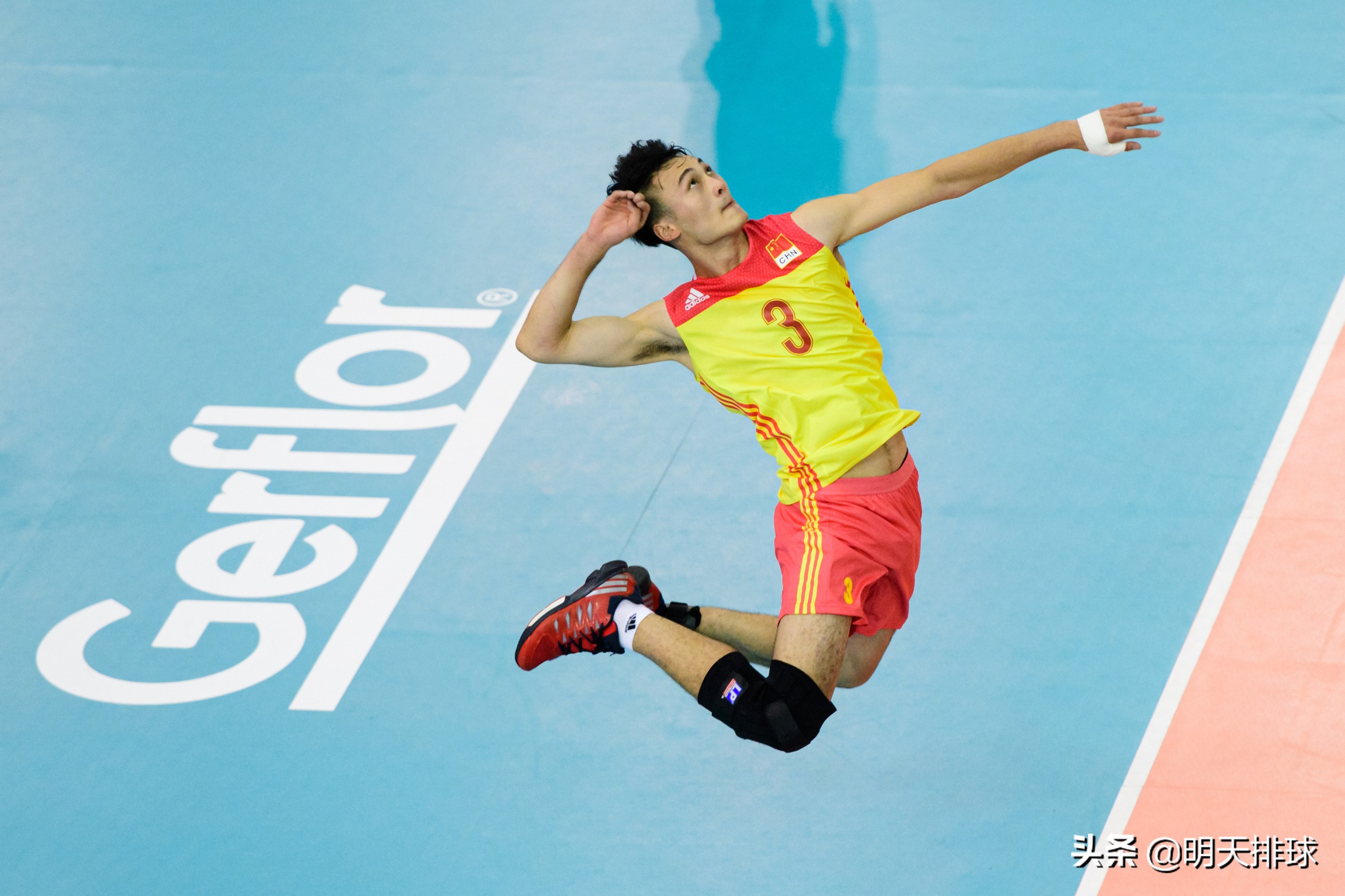 男排亚洲杯中国对韩国逆转,男排亚洲杯决赛中国队3-0完胜日本