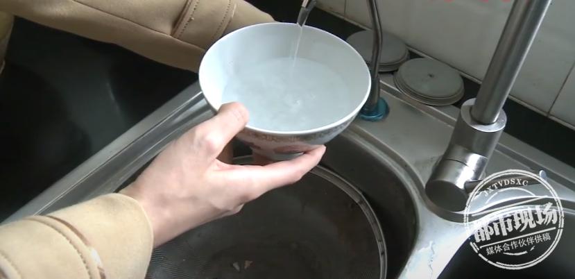 多位老人陷入净水机免费送骗局,免费赠送净水器是怎么回事