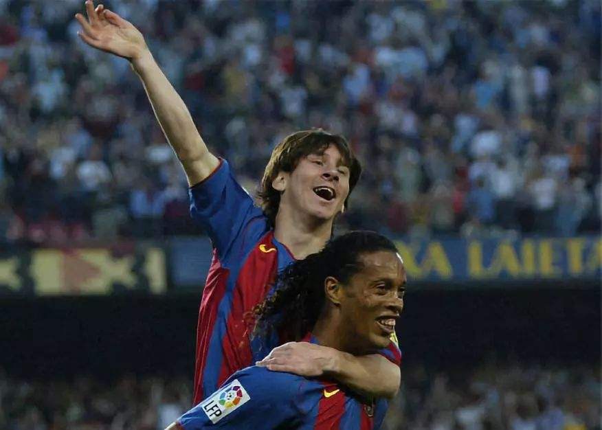 实况梅西和c罗选谁,实况足球2021梅西为什么比c罗高