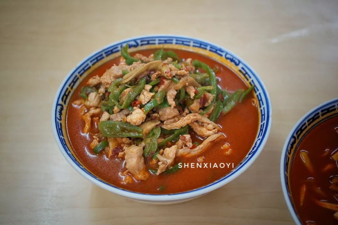 探访5家人气爆棚的小店,我竟然差点被人打了,感觉自己好委屈!