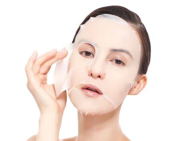 夏天脸部出油小妙招,夏天脸上出油怎么护肤