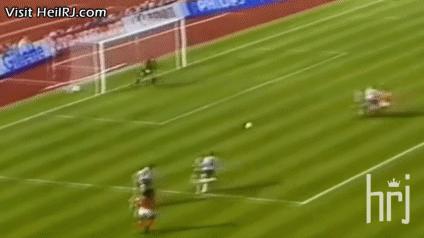 克鲁伊维特评价马拉多纳,克鲁伊夫还是马拉多纳厉害