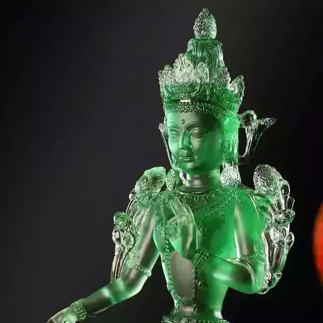 皇帝也会被骗？泰国镇国至宝，价值20亿的翡翠佛很可能不是翡翠