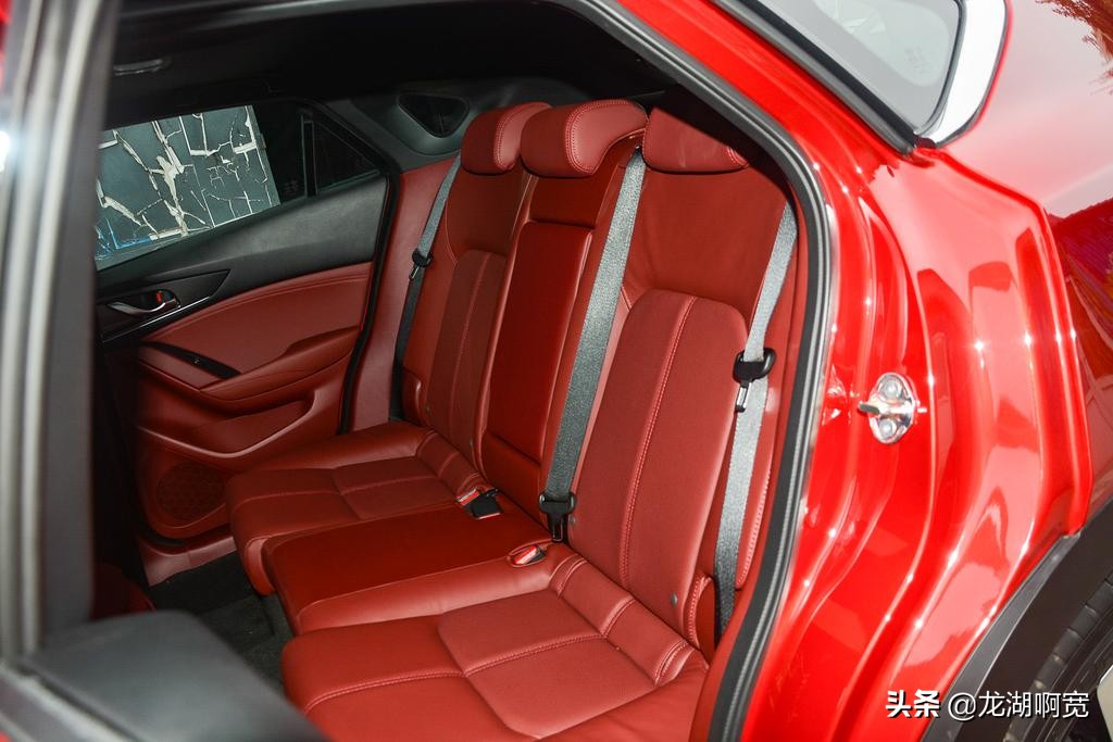 东瀛宝马！最美魂动红马自达CX4是最值得购买的平民买菜车吗