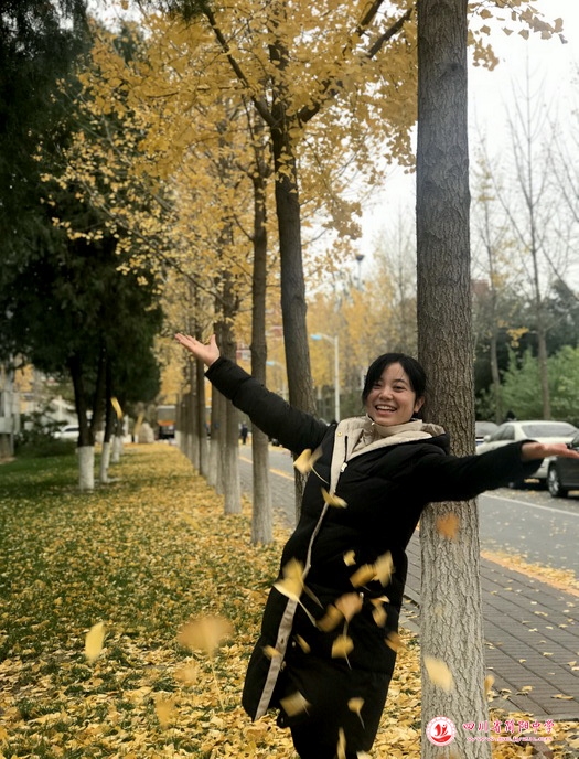 巾帼情深千般醉花开脉脉分外香