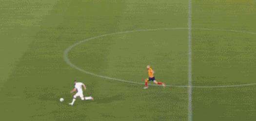 意甲ac米兰击败维罗纳,意甲AC米兰逆转卡利亚里