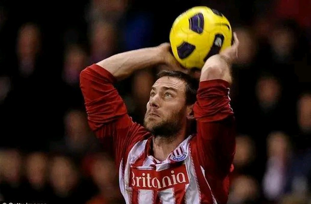 足坛神迹进五球,足坛十大杂耍过人