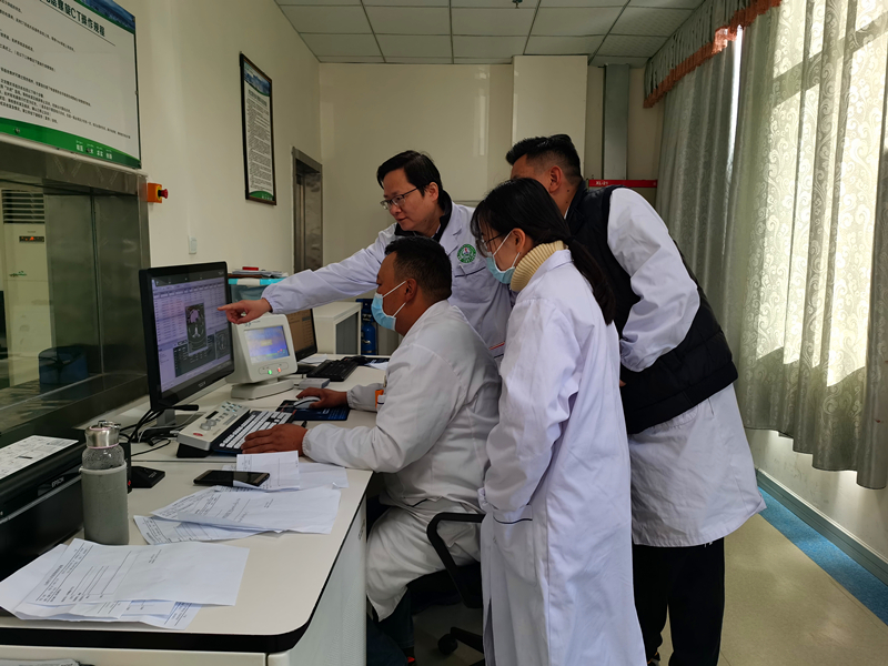 患有阿米巴性阴道炎会给女性带来很大的困扰，及时治疗是关键