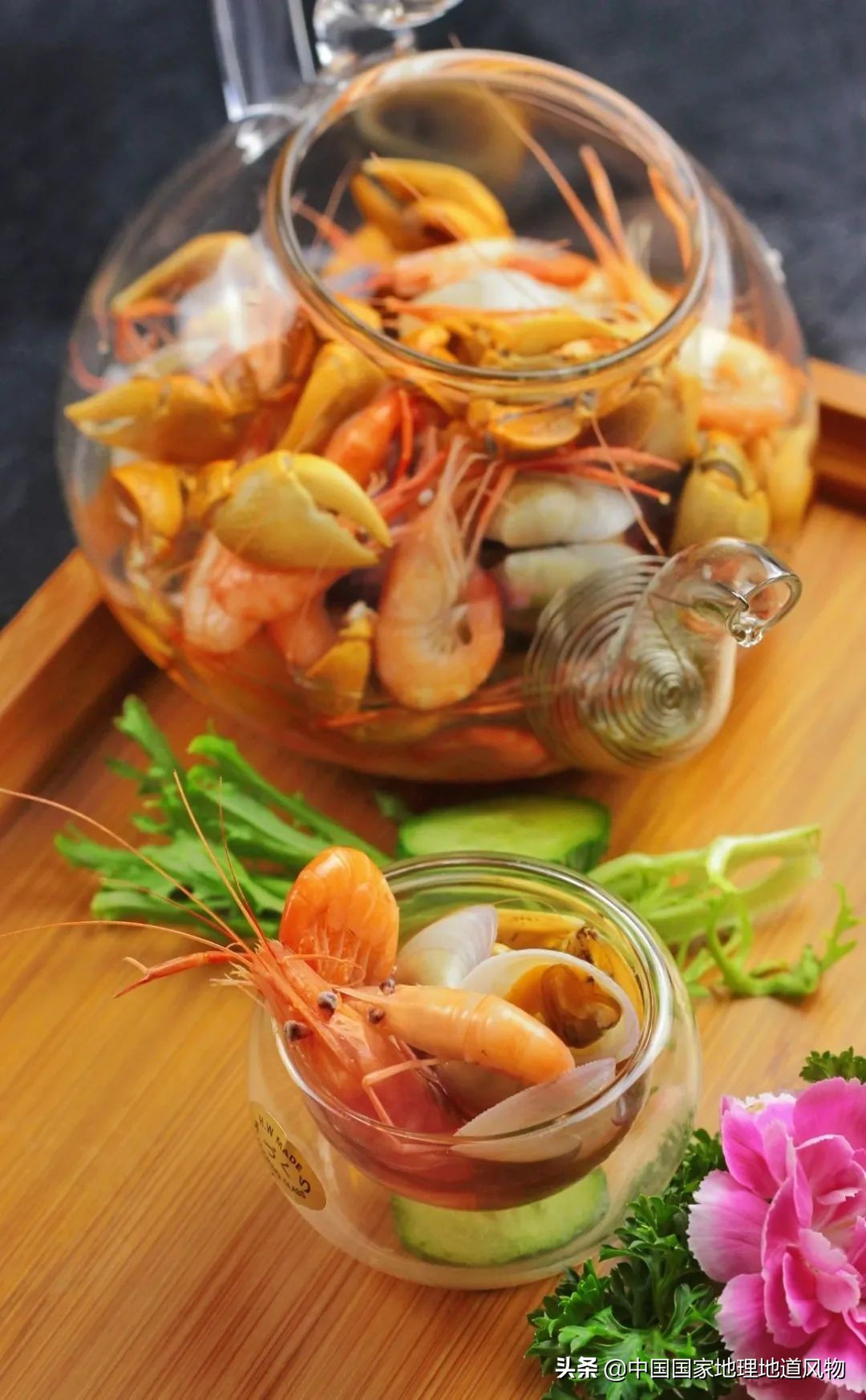 在酒缸里长大的人,泡在酒缸里的人