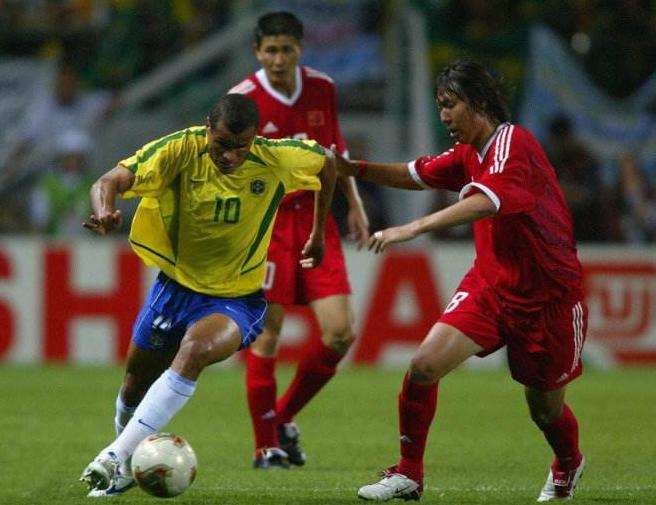 中国足球场上拼命精神,中国足球体力