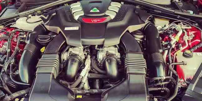 意式情怀试驾阿尔法罗密欧giulia,2017款阿尔法罗密欧giulia2.0t200hp