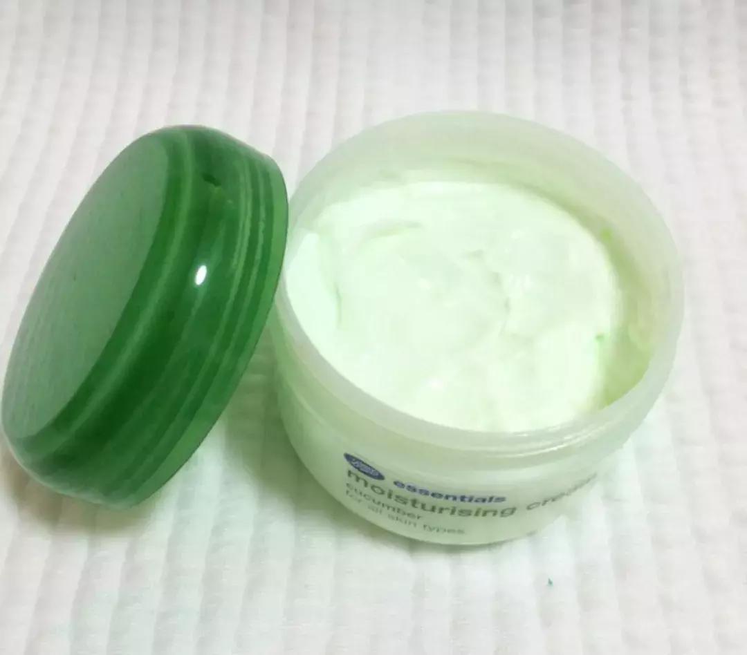 去泰国旅游必买的十大产品,泰国711便利店必买清单