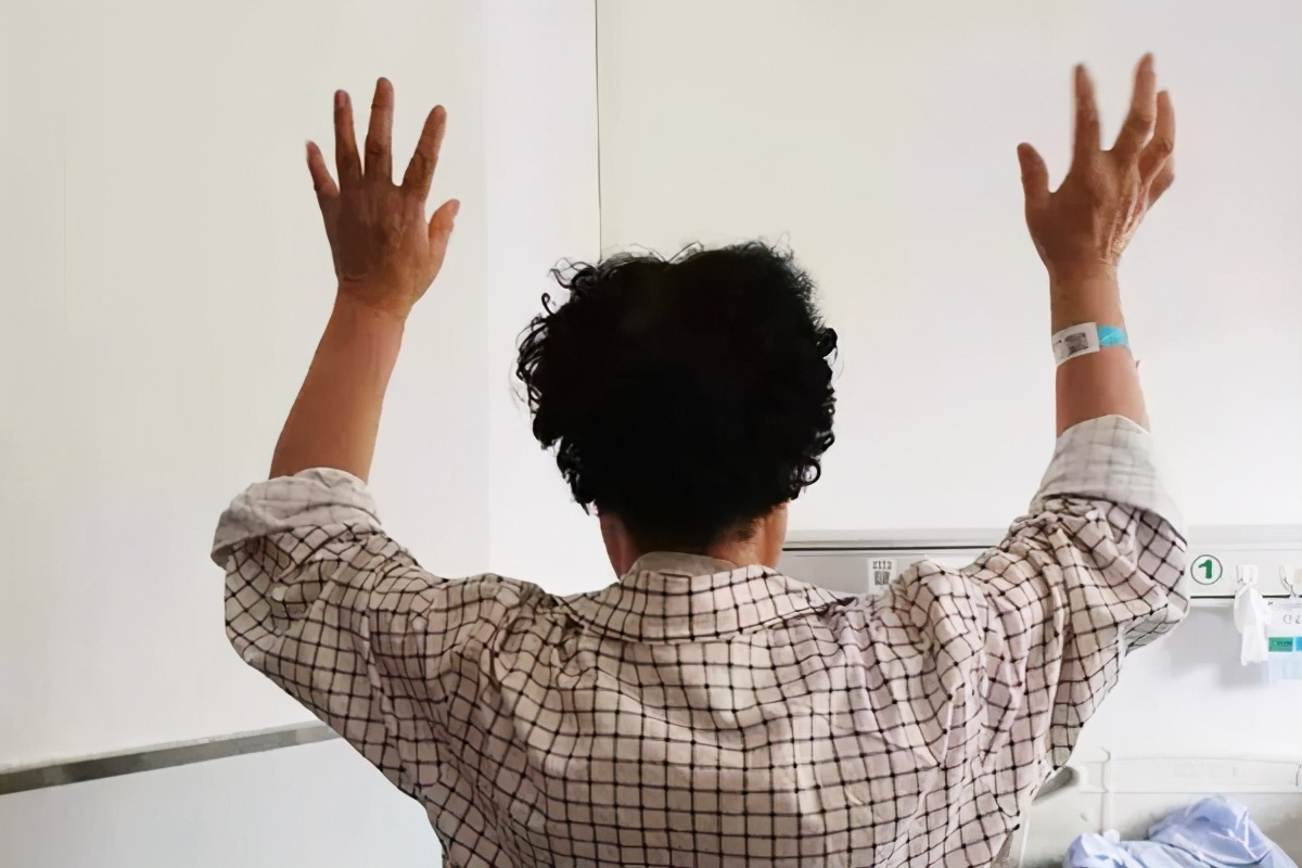 脊髓型颈椎病钥匙孔手术,和平医院微创