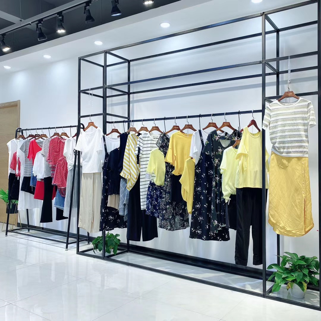 欧时力精品女装店铺,高端品牌欧时力女装库存折扣店