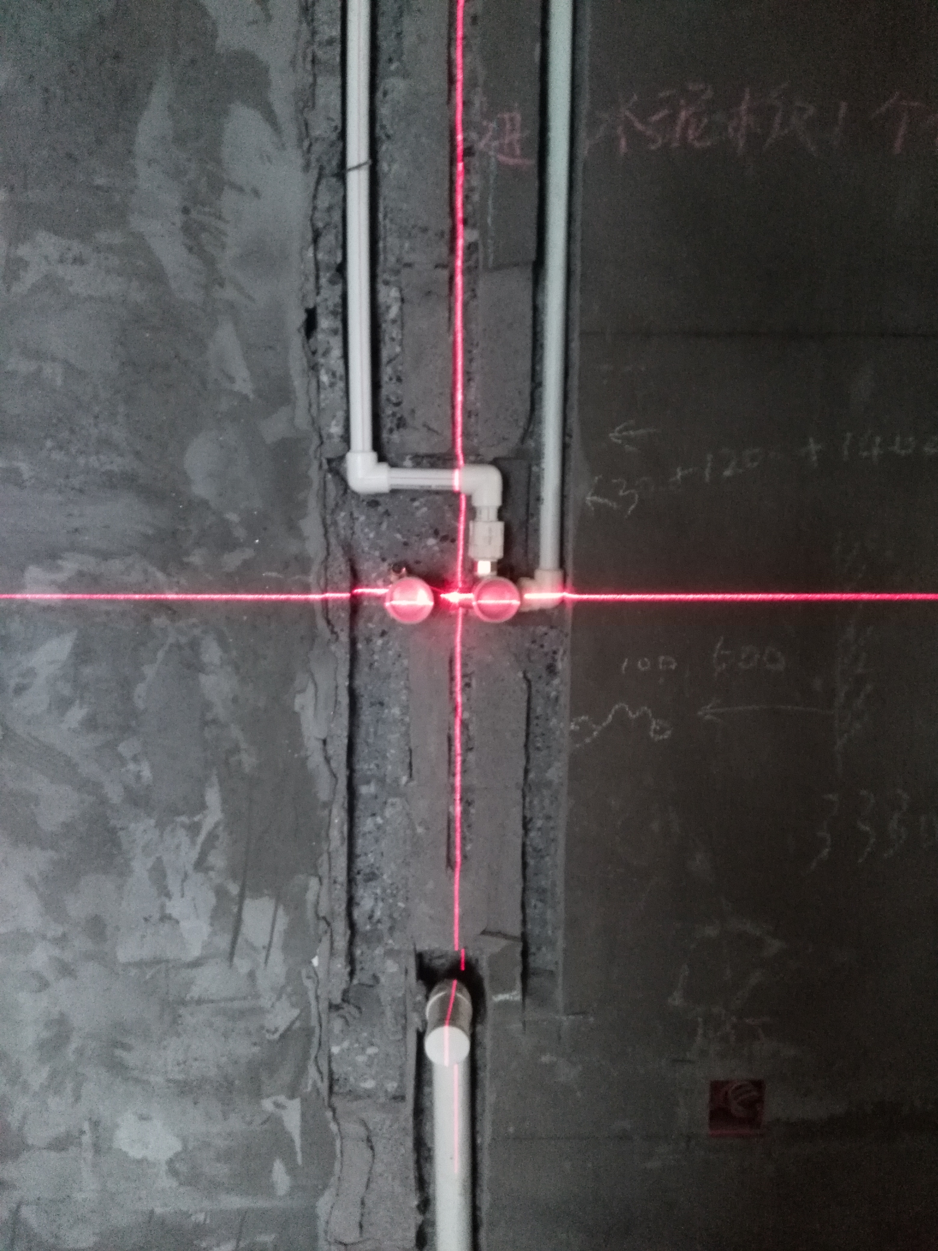 入墙水龙头开槽深度,暗藏预埋式水龙头效果图