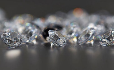 郁可唯耳饰,郁可唯蓝盈莹乘风破浪的姐姐