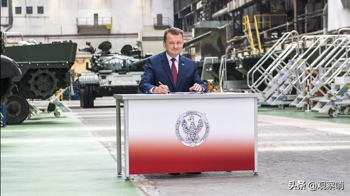 波兰给乌克兰翻修豹式坦克,波兰向乌交付首批翻新豹式坦克