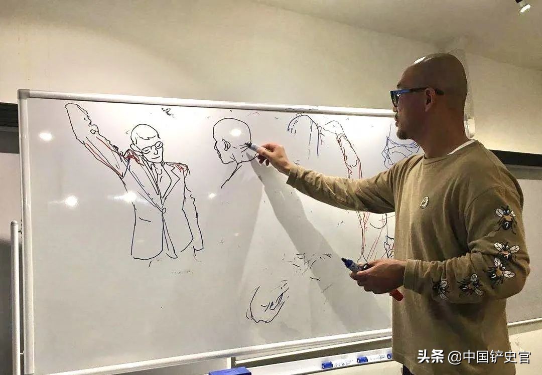 毛不易护士搞笑视频,毛不易改不掉的护士习惯