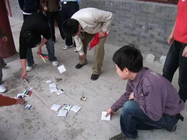 采访18岁的人,80后到00后的童年经历简介