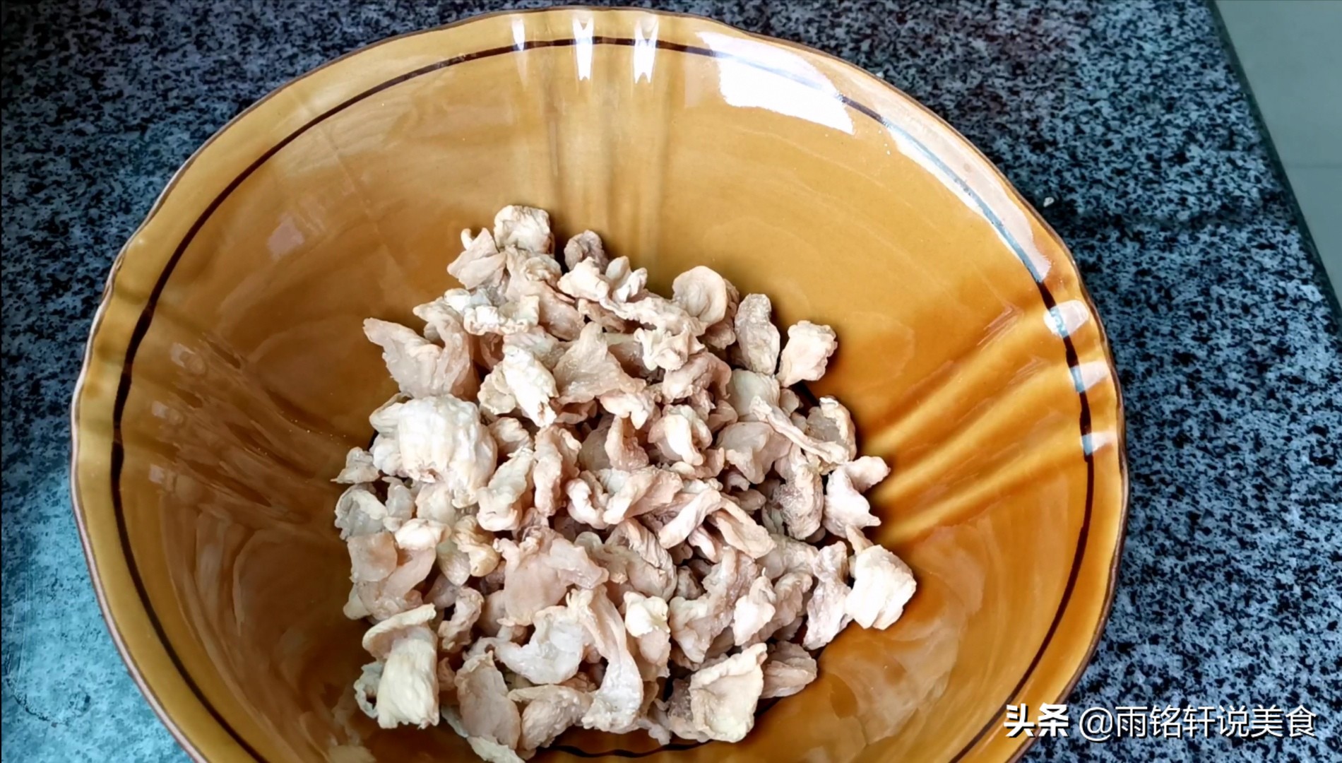 萝卜多到吃不完怎么做好吃,萝卜最过瘾的吃法不腌不炖