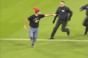 小罗征服伯纳乌拉莫斯,小罗征服了伯纳乌的球迷